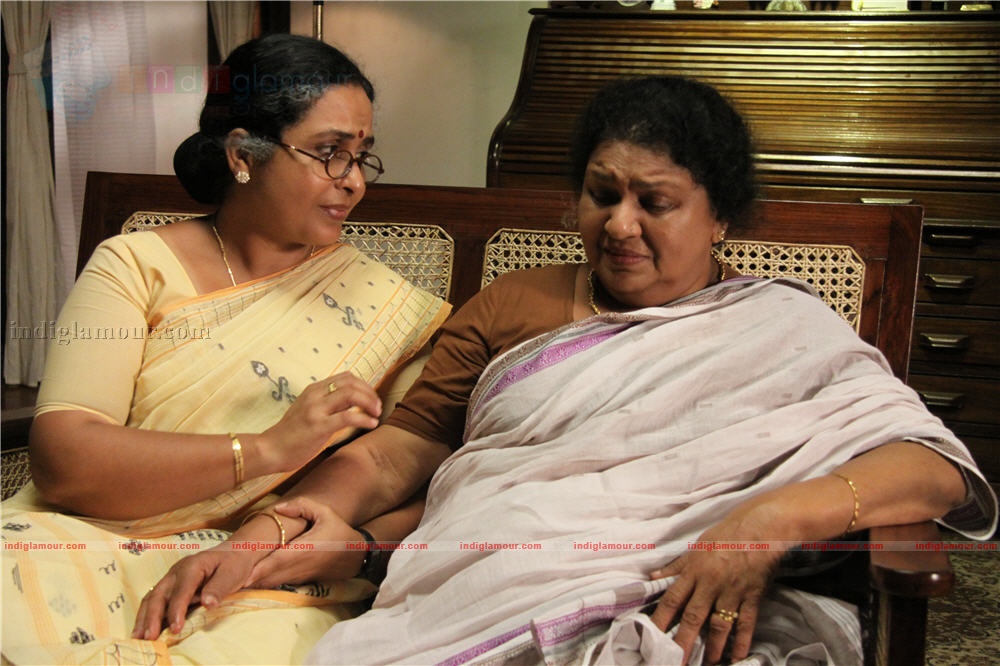 Ividum Swargam Aanu Movie hd photo