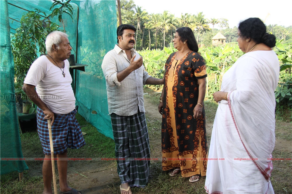 Ividum Swargam Aanu Movie hd photo