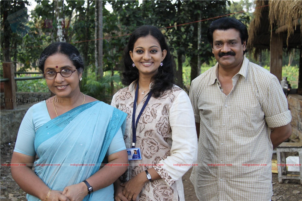 Ividum Swargam Aanu Movie hd photo