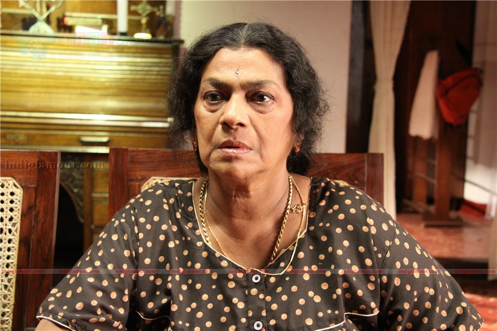 Ividum Swargam Aanu Movie hd photo
