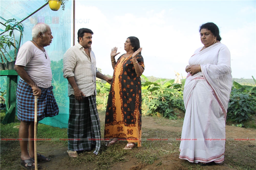 Ividum Swargam Aanu Movie hd photo