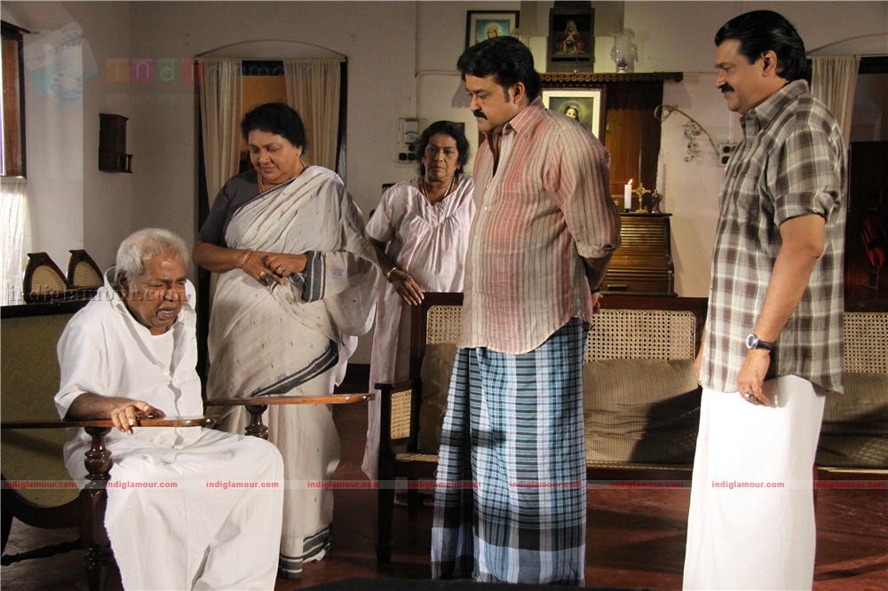 Ividum Swargam Aanu Movie hd photo