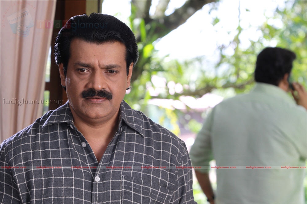 Ividum Swargam Aanu Movie hd photo