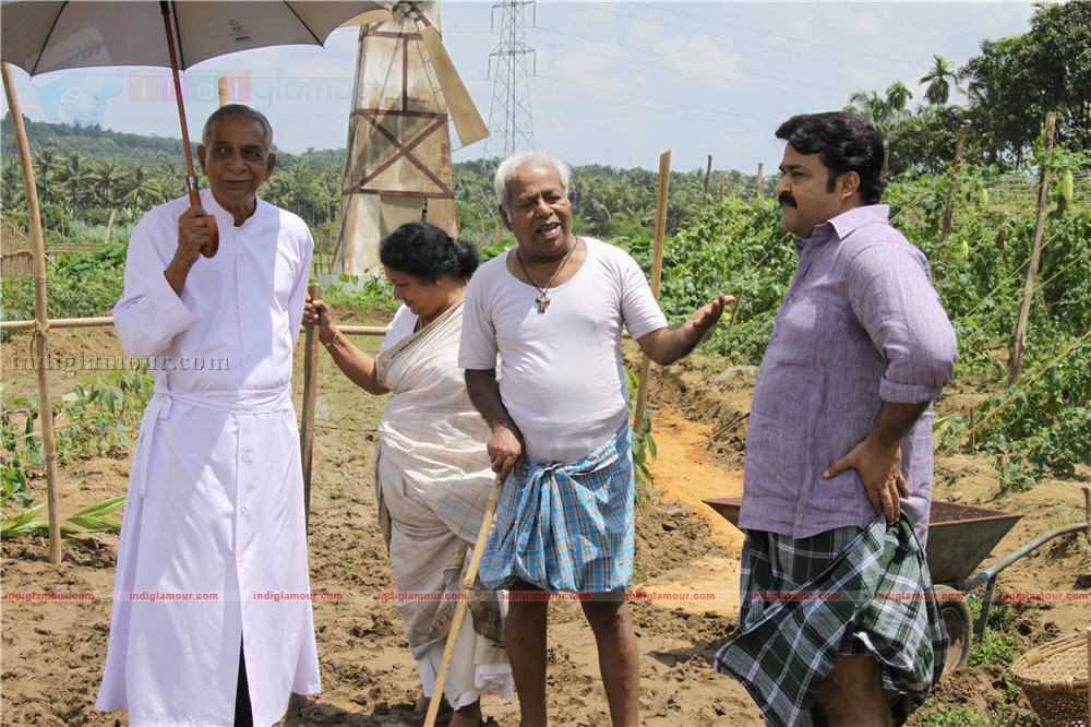 Ividum Swargam Aanu Movie hd photo