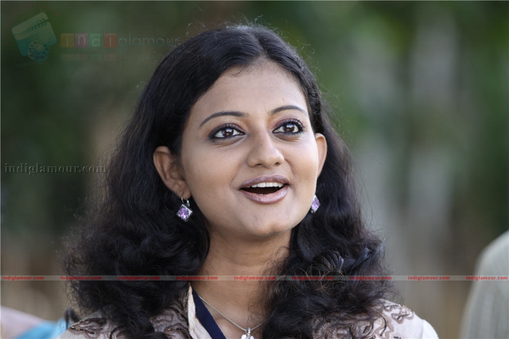 Ividum Swargam Aanu Movie hd photo