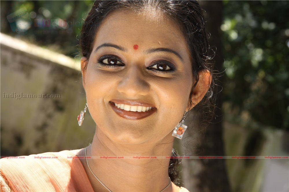 Ividum Swargam Aanu Movie hd photo