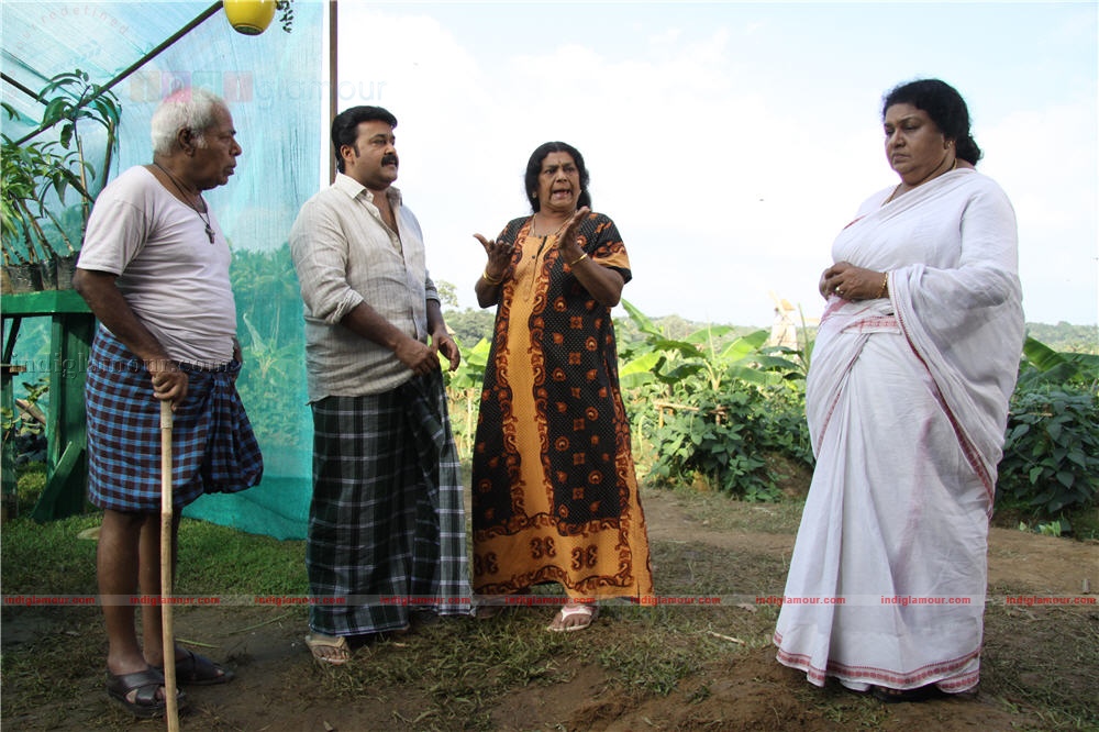 Ividum Swargam Aanu Movie hd photo