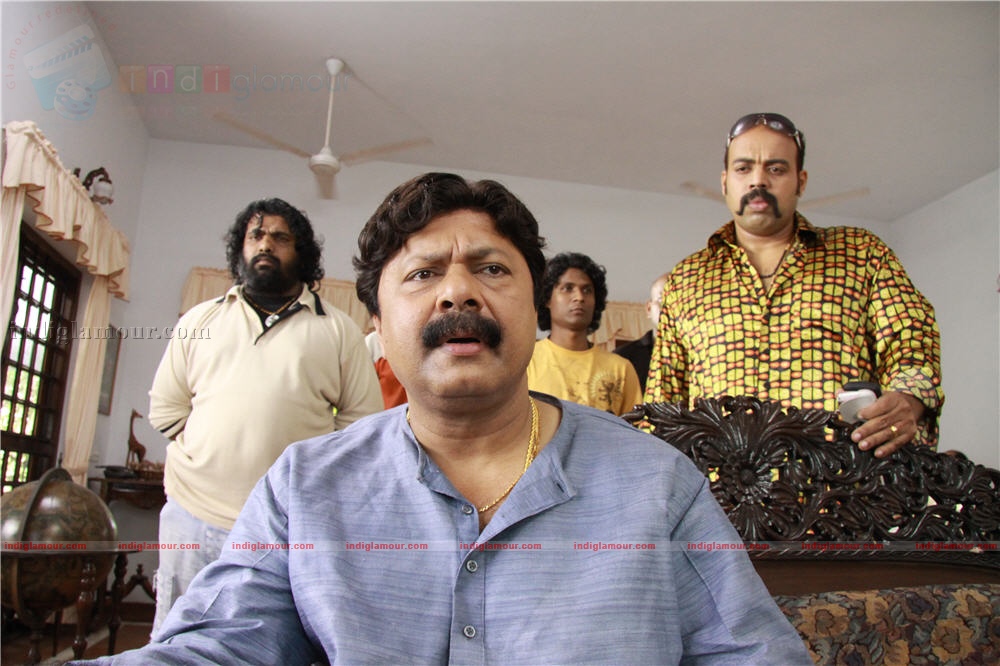 Ividum Swargam Aanu Movie hd photo