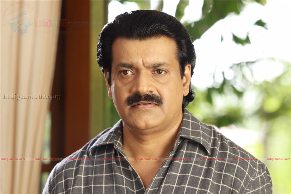 Ividum Swargam Aanu Movie hd photo