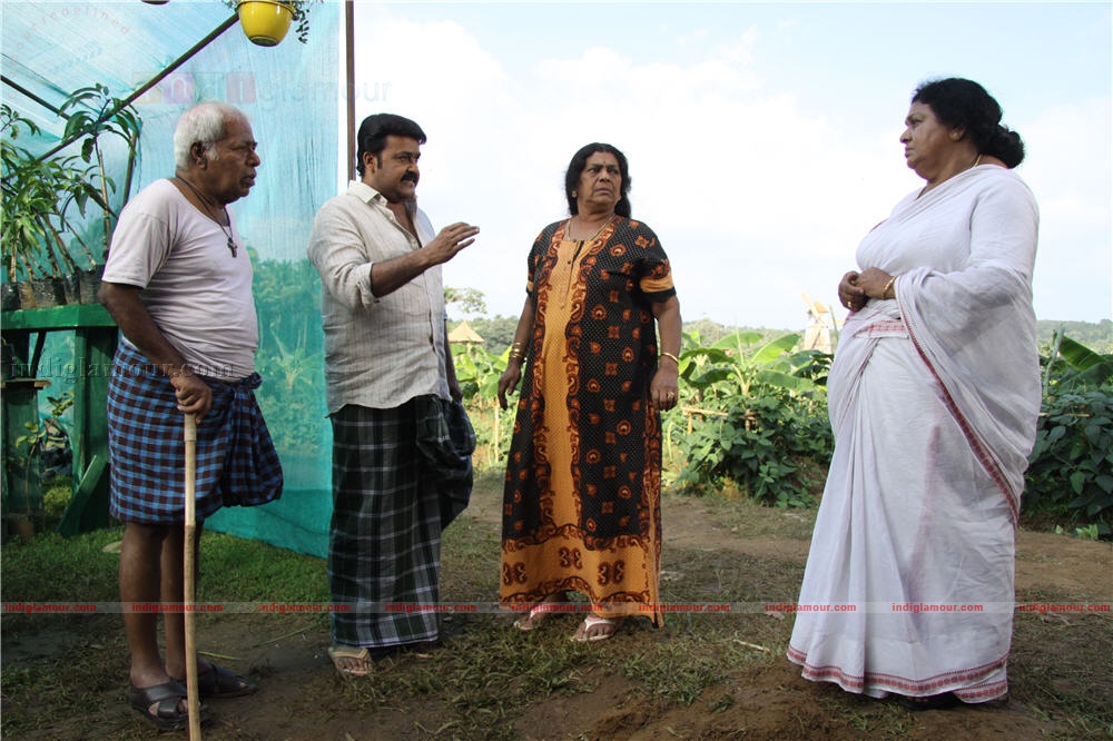 Ividum Swargam Aanu Movie hd photo
