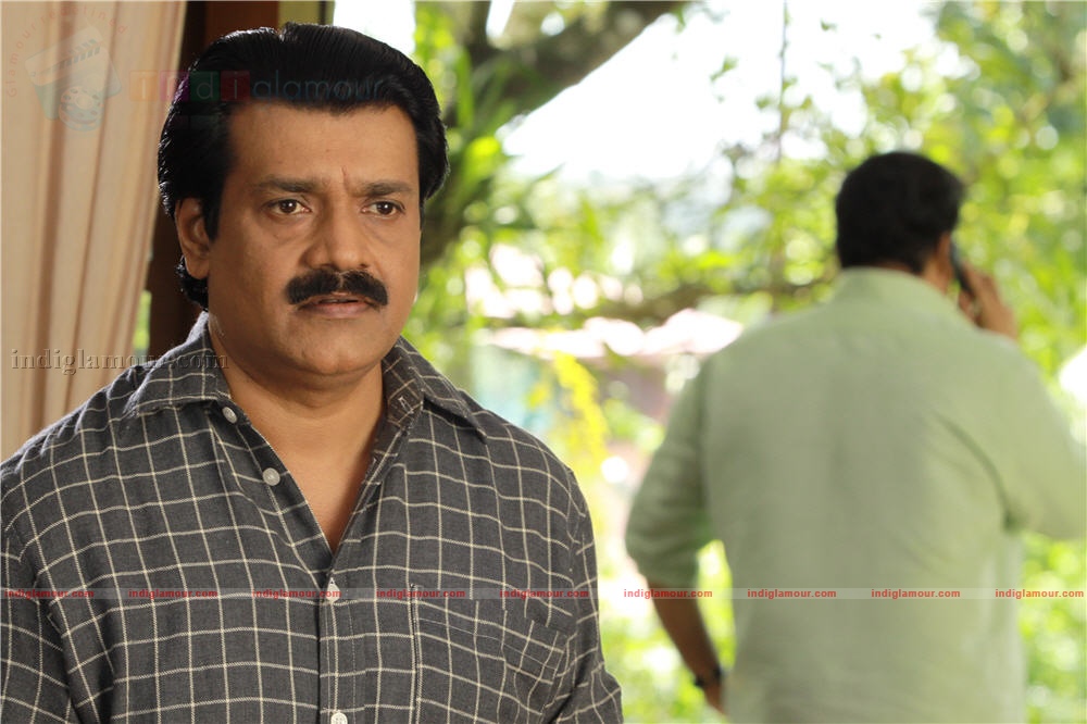 Ividum Swargam Aanu Movie hd photo