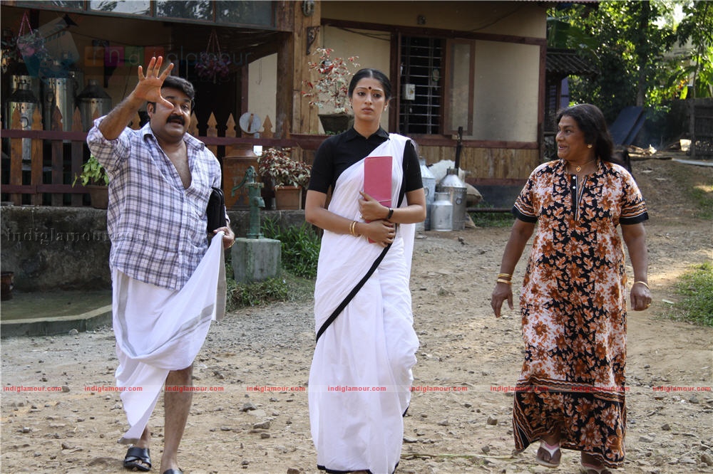 Ividum Swargam Aanu Movie hd photo