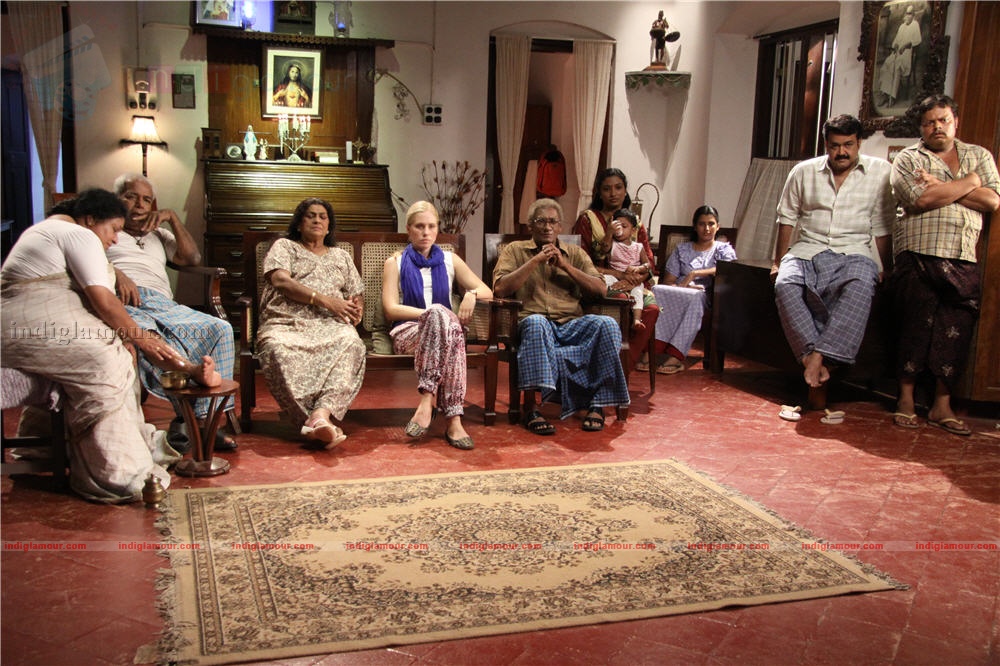 Ividum Swargam Aanu Movie hd photo