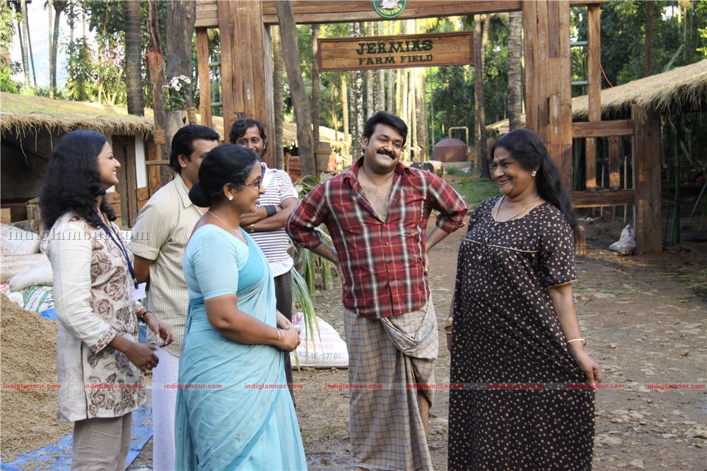 Ividum Swargam Aanu Movie hd photo
