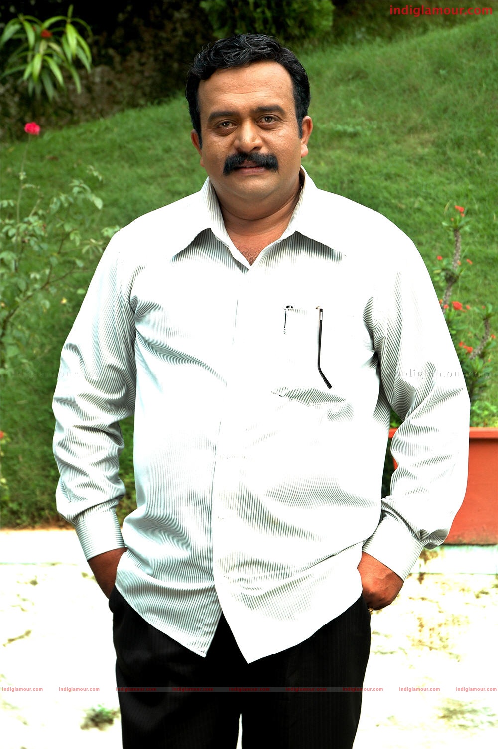 Ingneyum Ora Movie hd photo