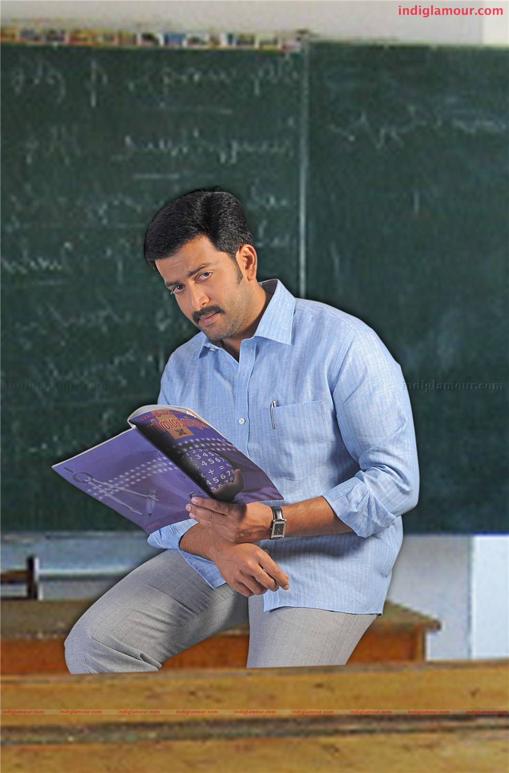 Manikyakallu Movie hd photo