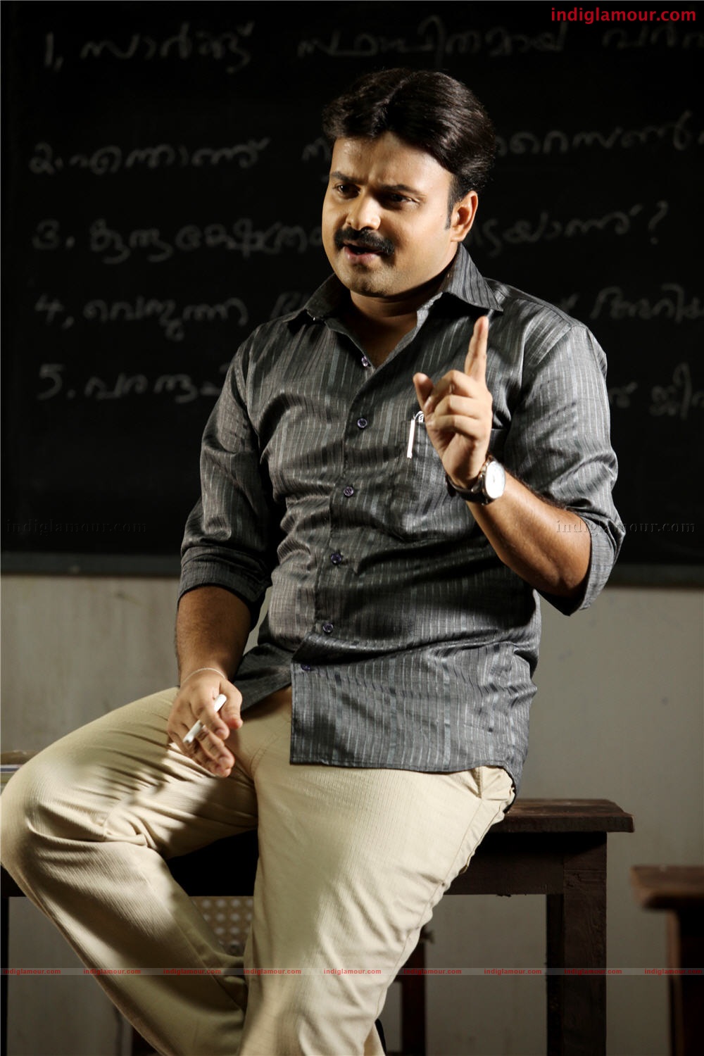 Oridathoru Postman Movie hd photo
