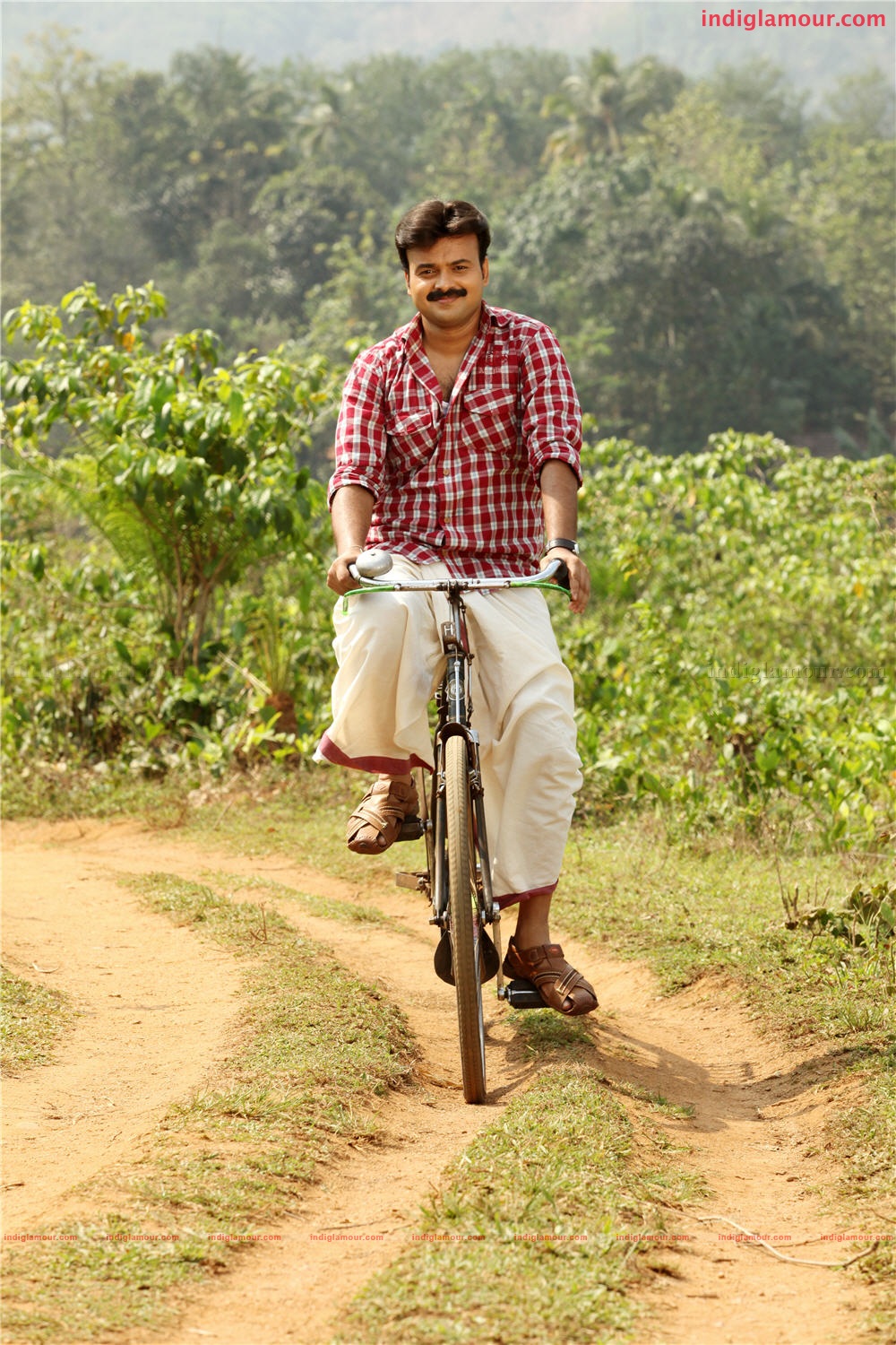 Oridathoru Postman Movie hd photo
