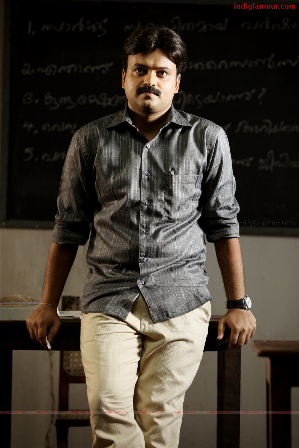Oridathoru Postman Movie hd photo
