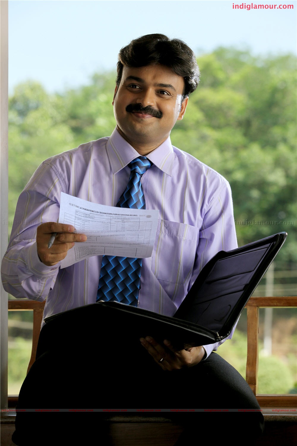 Oridathoru Postman Movie hd photo