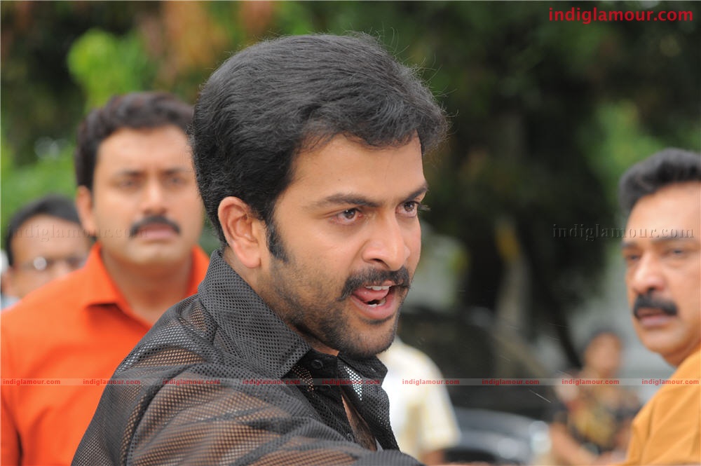 Thanthonni Movie hd photo