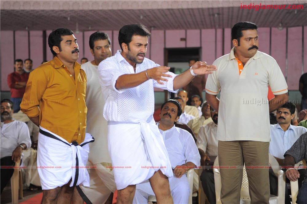 Thanthonni Movie hd photo