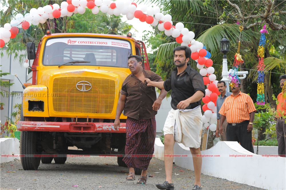 Thanthonni Movie hd photo