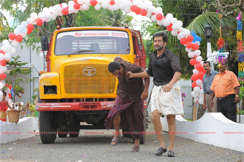Thanthonni Movie hd photo