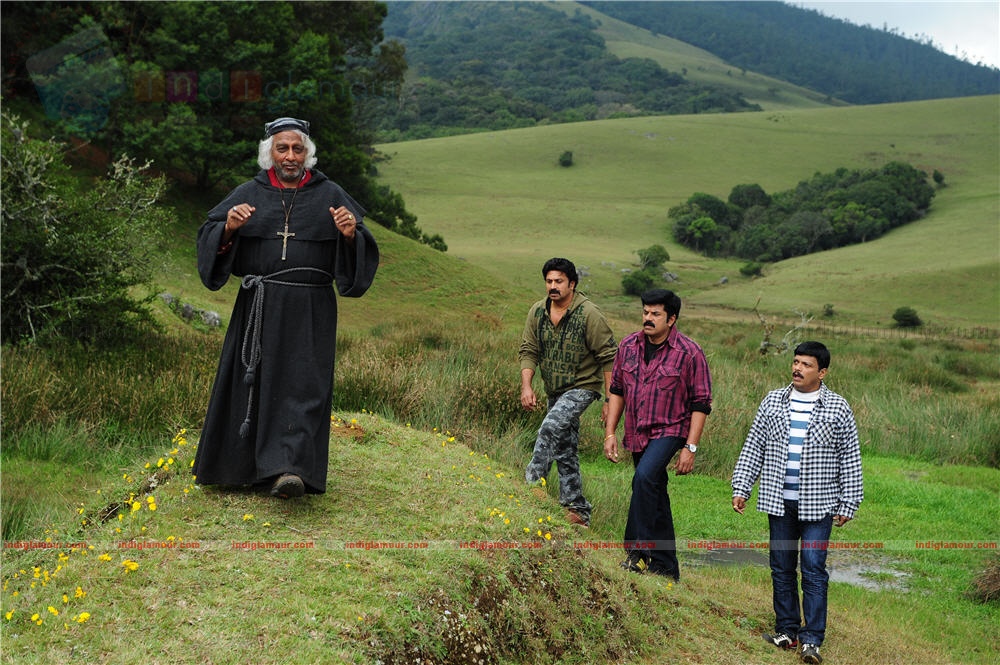In Ghost House Inn Movie hd photo