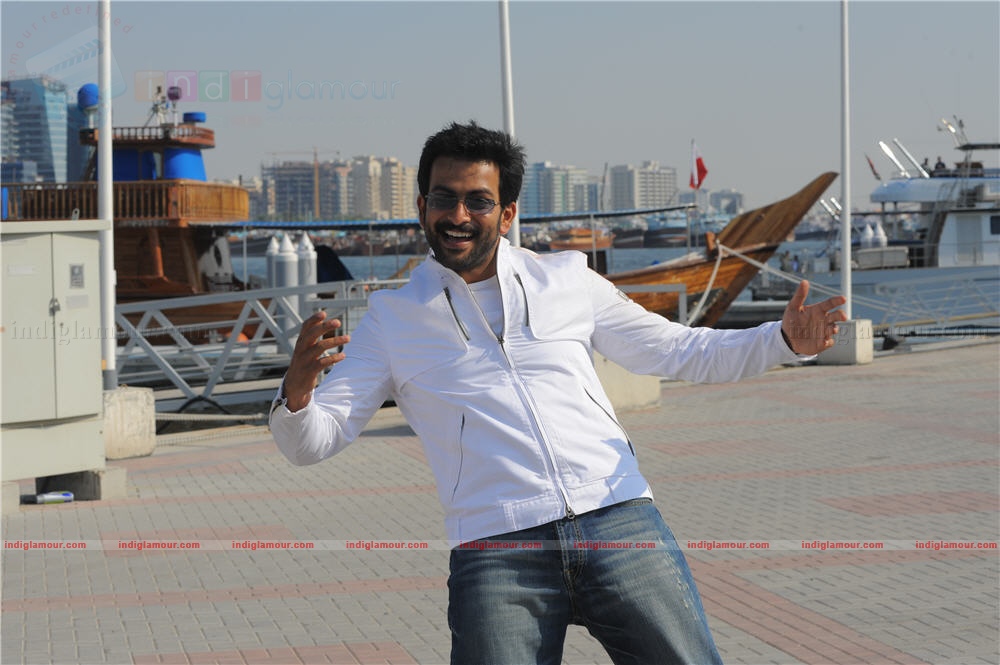 Thanthonni Movie hd photo