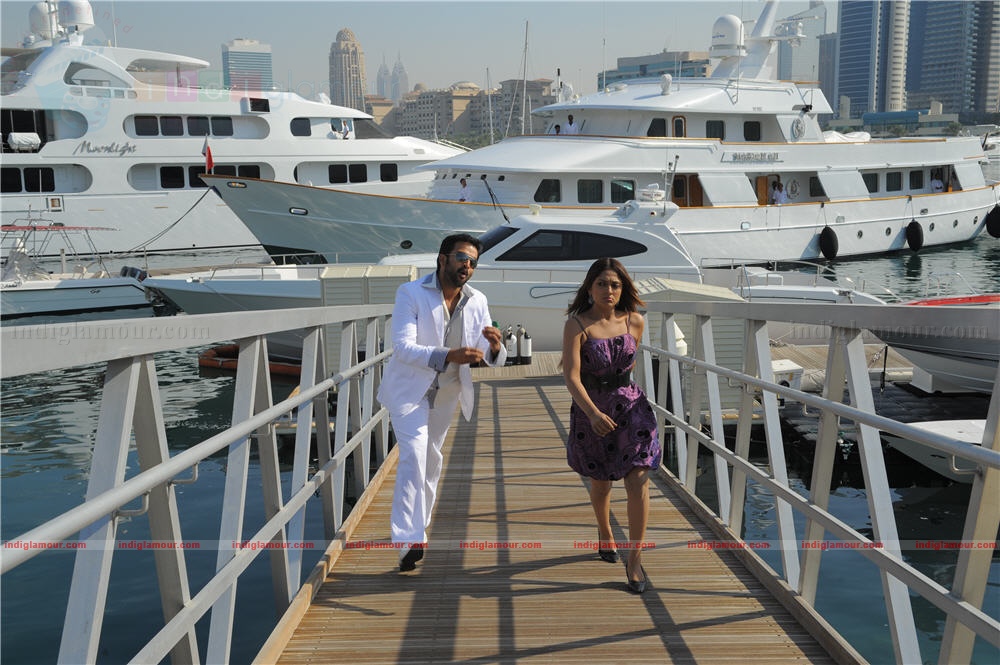 Thanthonni Movie hd photo