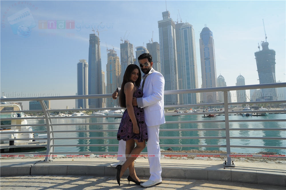 Thanthonni Movie hd photo