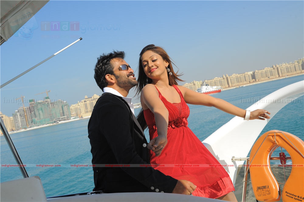 Thanthonni Movie hd photo