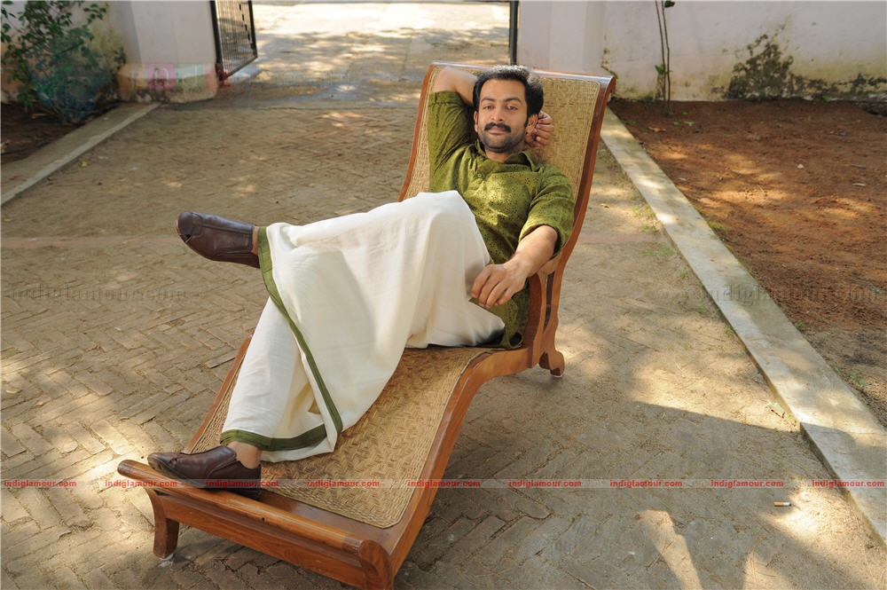 Thanthonni Movie hd photo