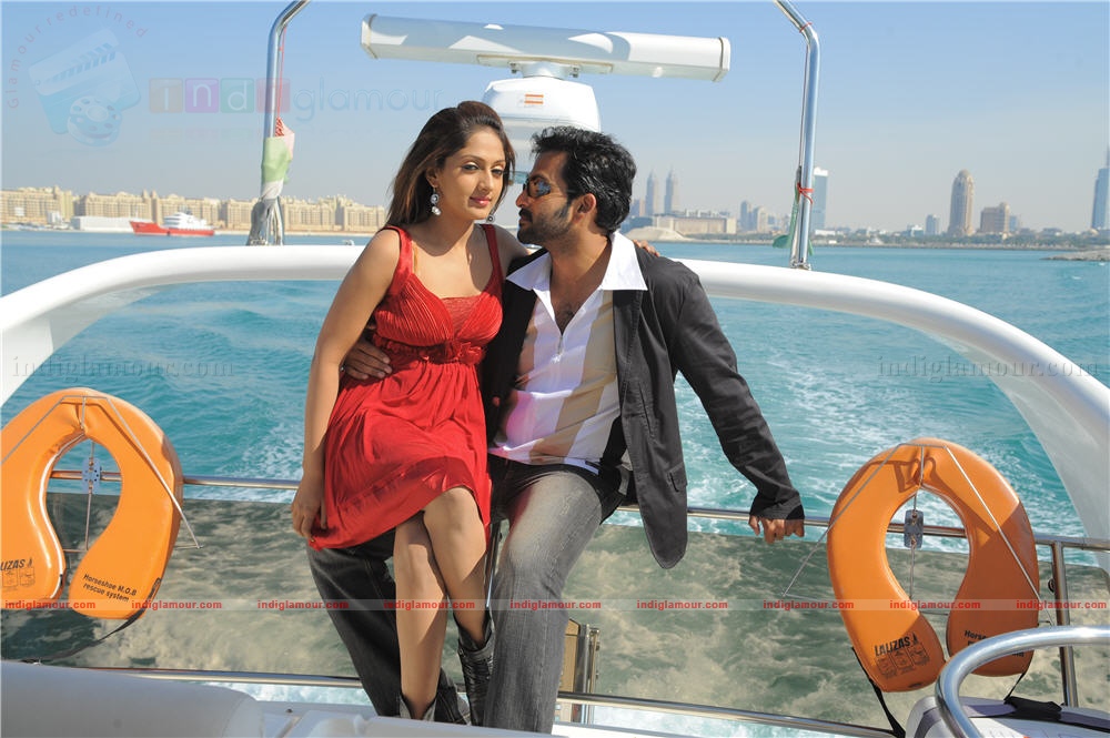 Thanthonni Movie hd photo