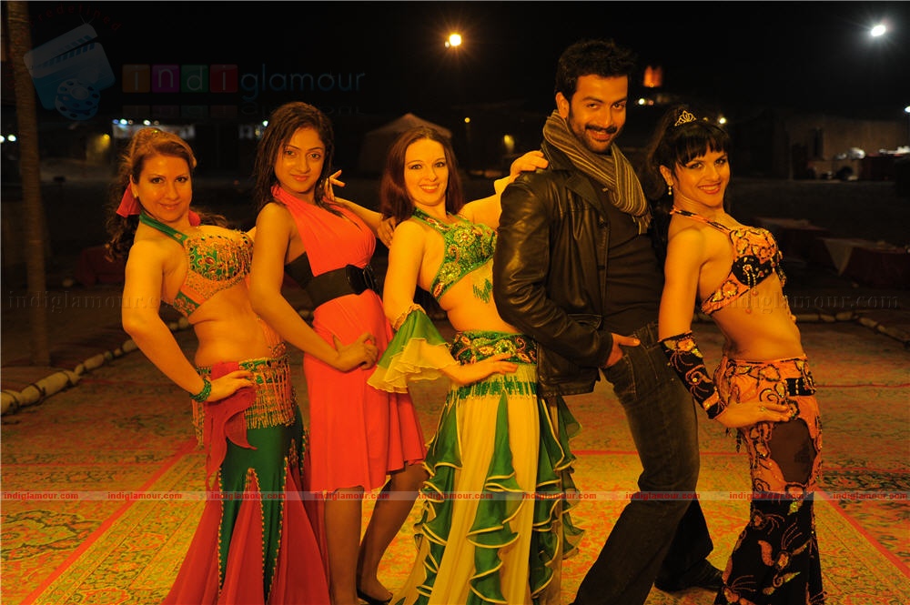 Thanthonni Movie hd photo