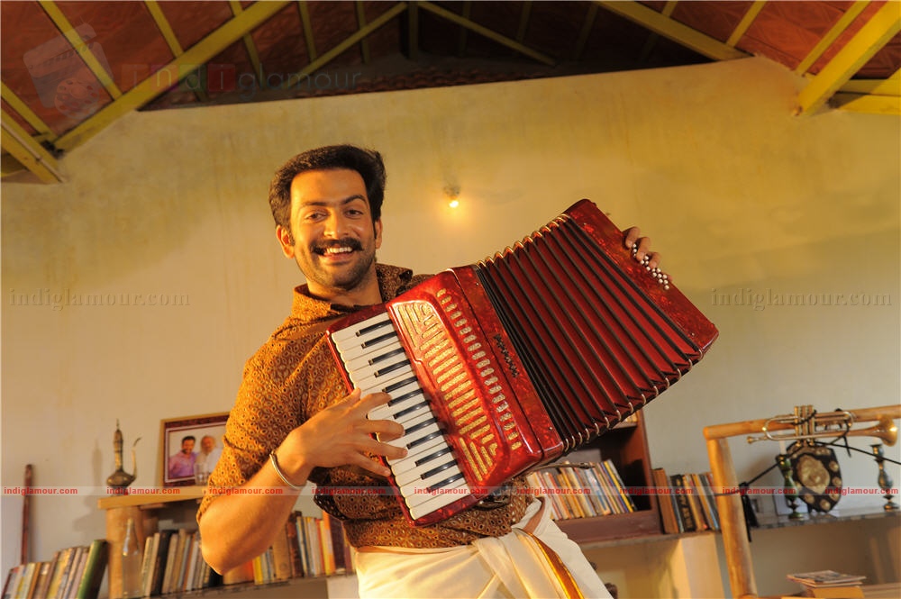 Thanthonni Movie hd photo
