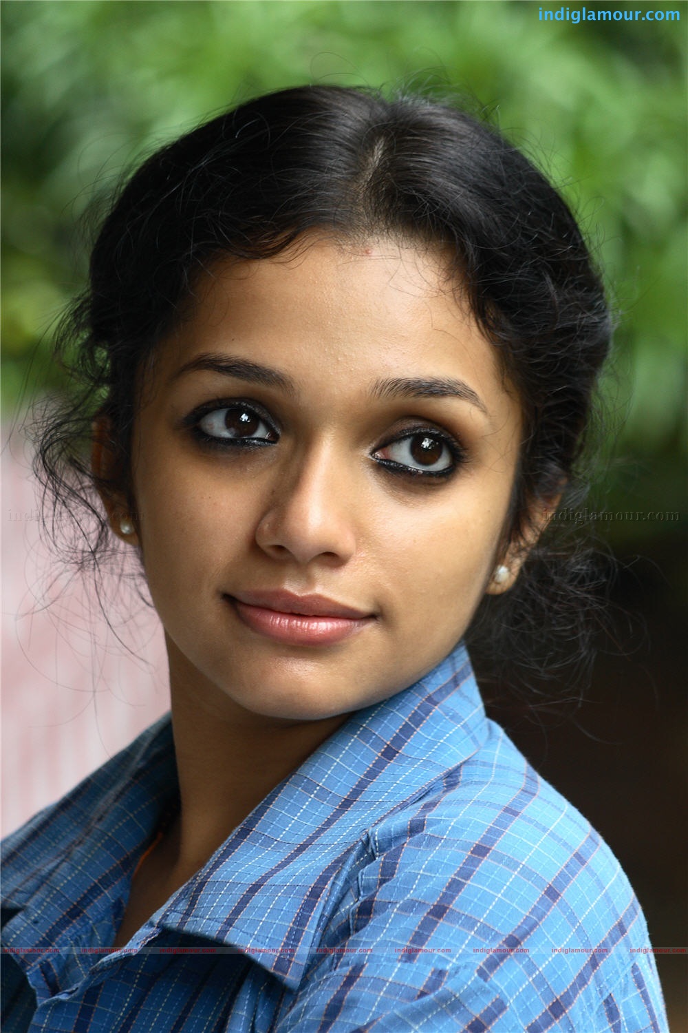 Elsamma Enna Aankutty Movie hd photo