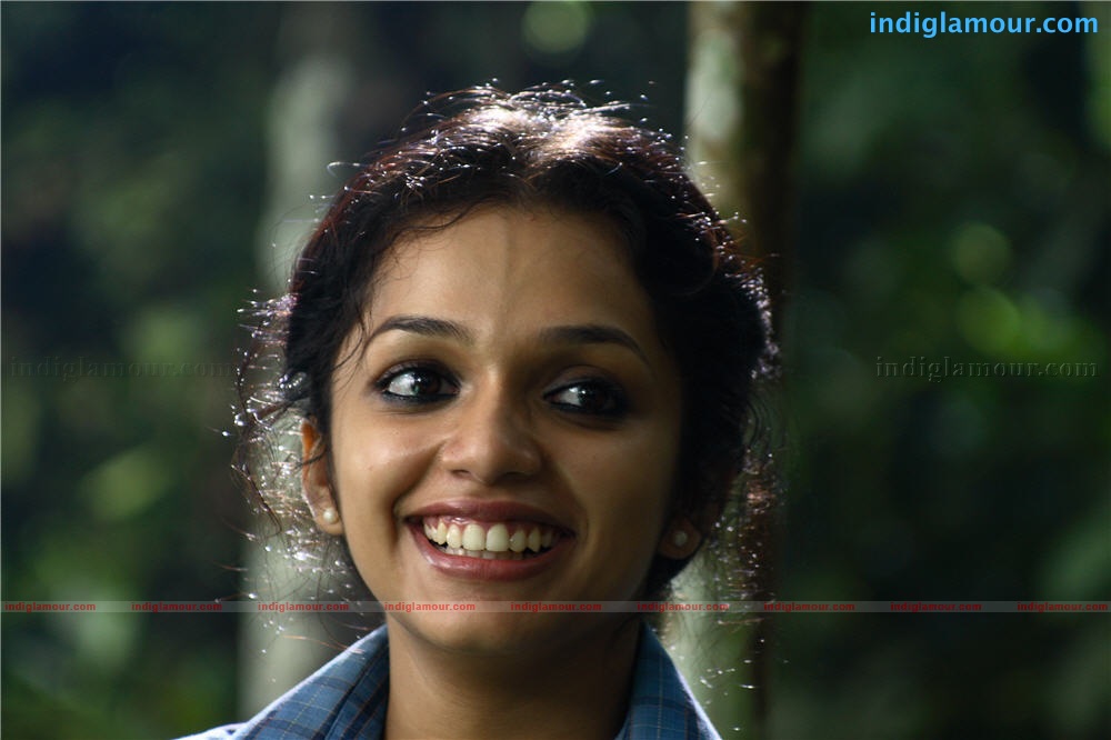Elsamma Enna Aankutty Movie hd photo