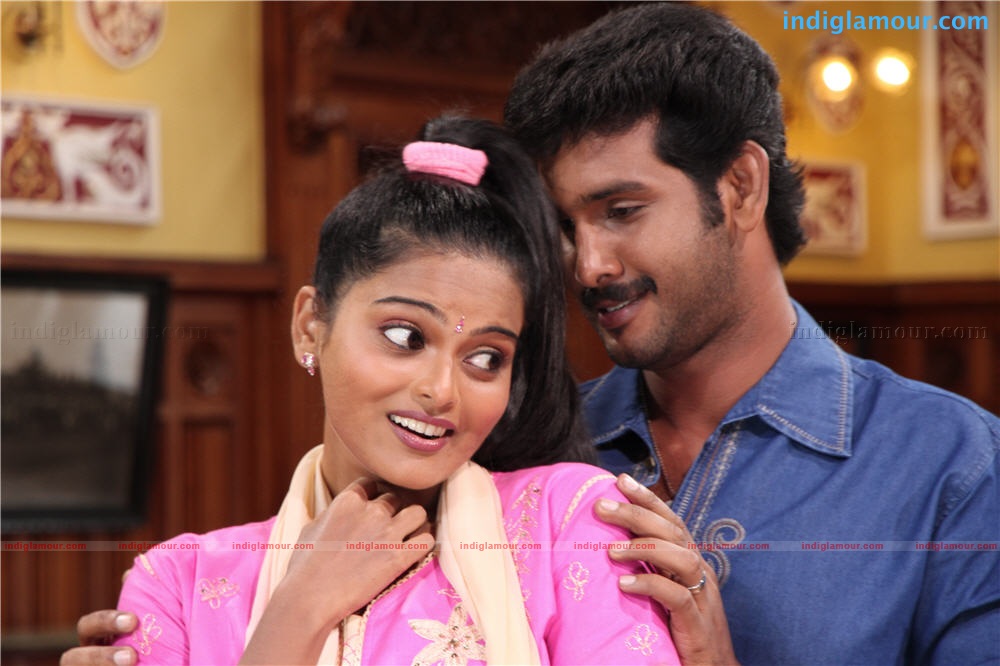 Penpattanam Movie hd photo