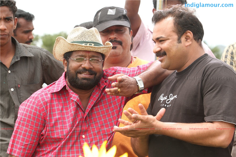 Penpattanam Movie hd photo