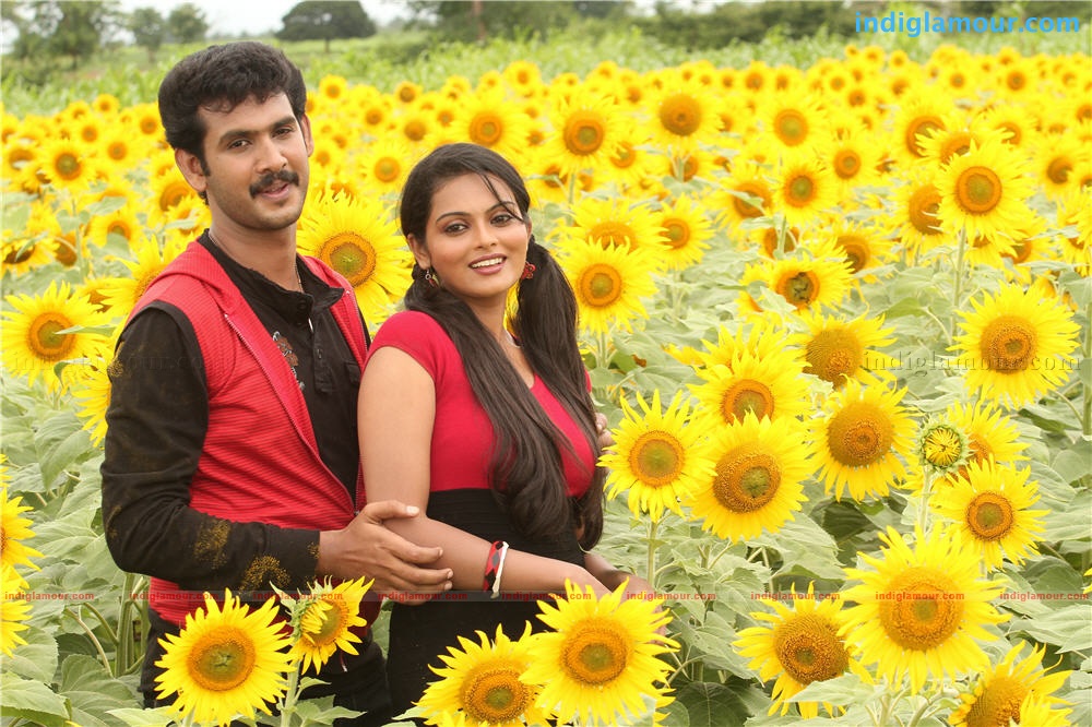 Penpattanam Movie hd photo