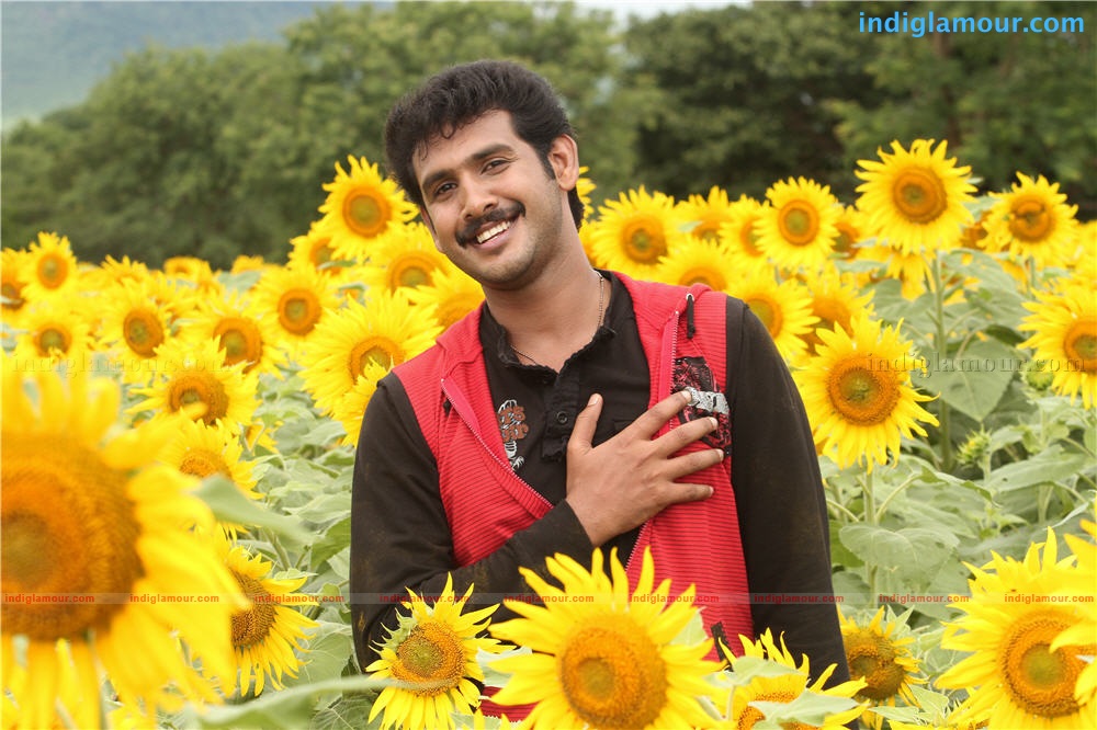 Penpattanam Movie hd photo