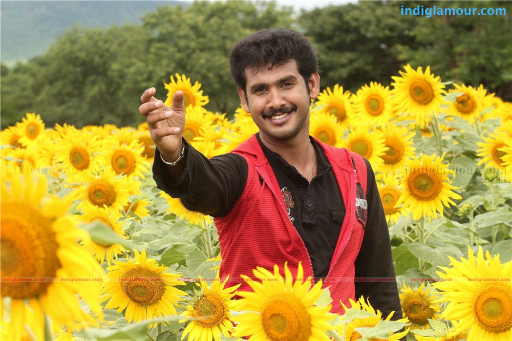 Penpattanam Movie hd photo