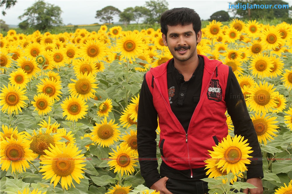 Penpattanam Movie hd photo