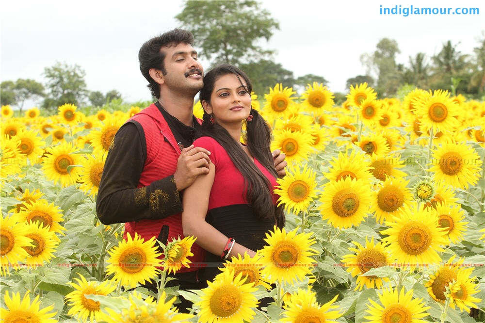 Penpattanam Movie hd photo