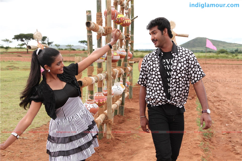 Penpattanam Movie hd photo