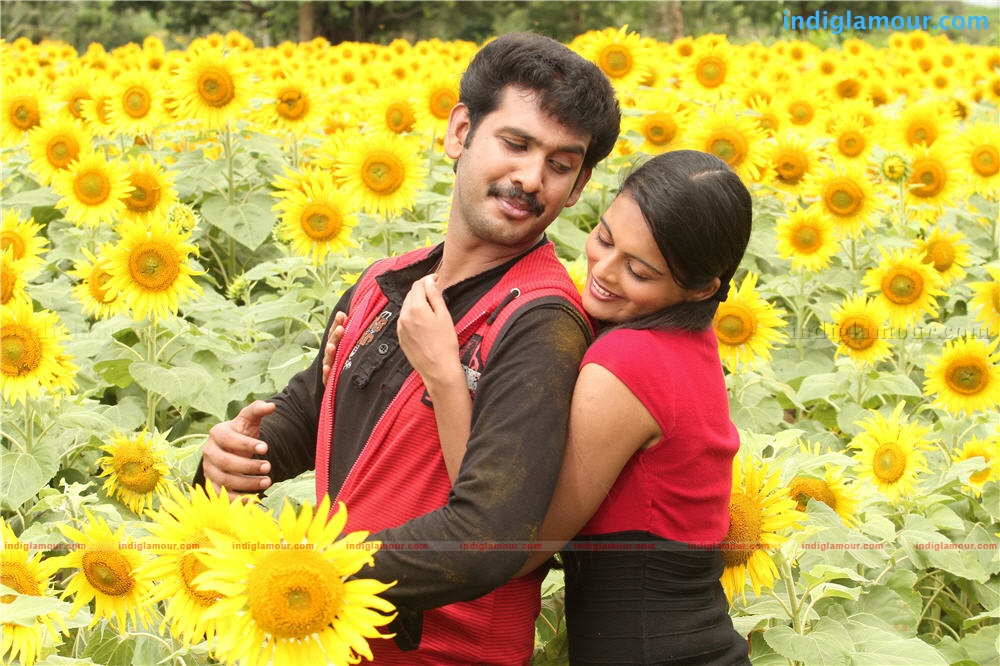Penpattanam Movie hd photo