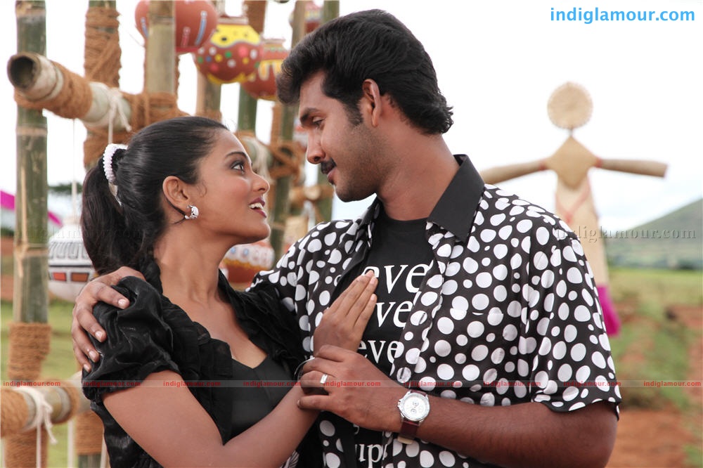 Penpattanam Movie hd photo