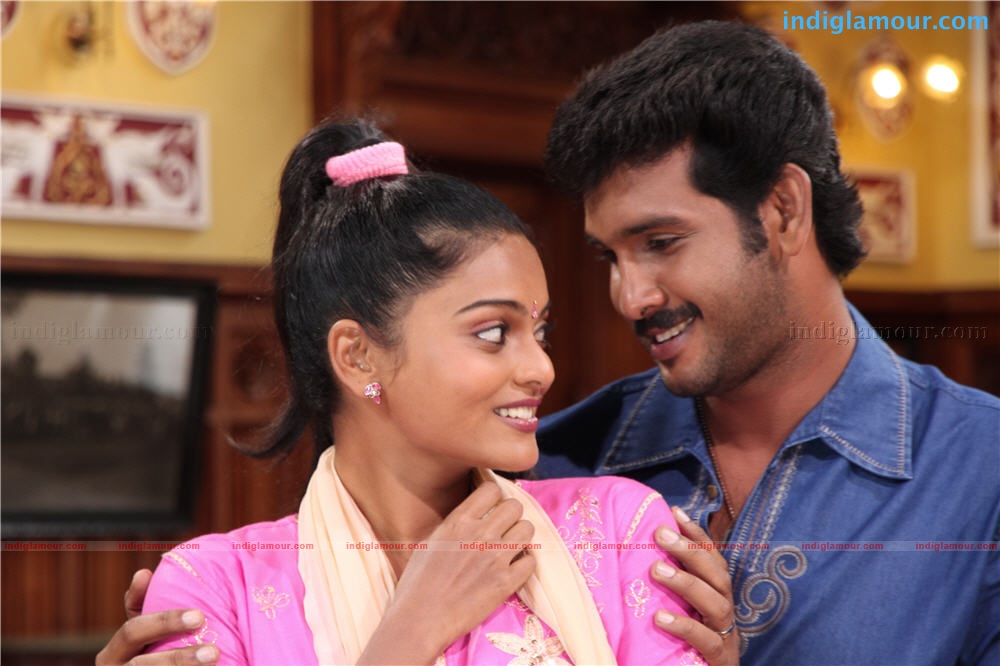 Penpattanam Movie hd photo